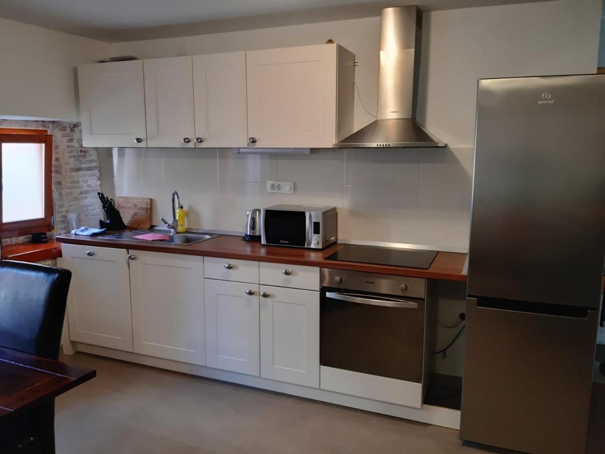 Ana Appartement Sveti Filip i Jakov Buitenkant foto